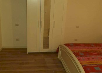 Camera da letto - Three-room apartment via Carrobbio, 16, Cologno Monzese - photo 7