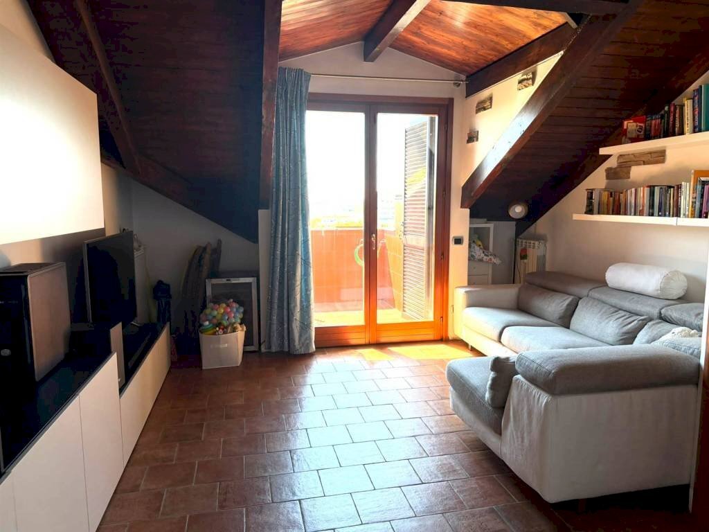 Salone - Trilocale via Bruno Buozzi, 56, Sesto San Giovanni - foto 2