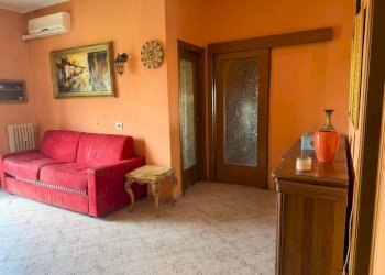 Salone - Two-room apartment via SOLONE, 14, Monza (neighborhood San Rocco) - photo 1