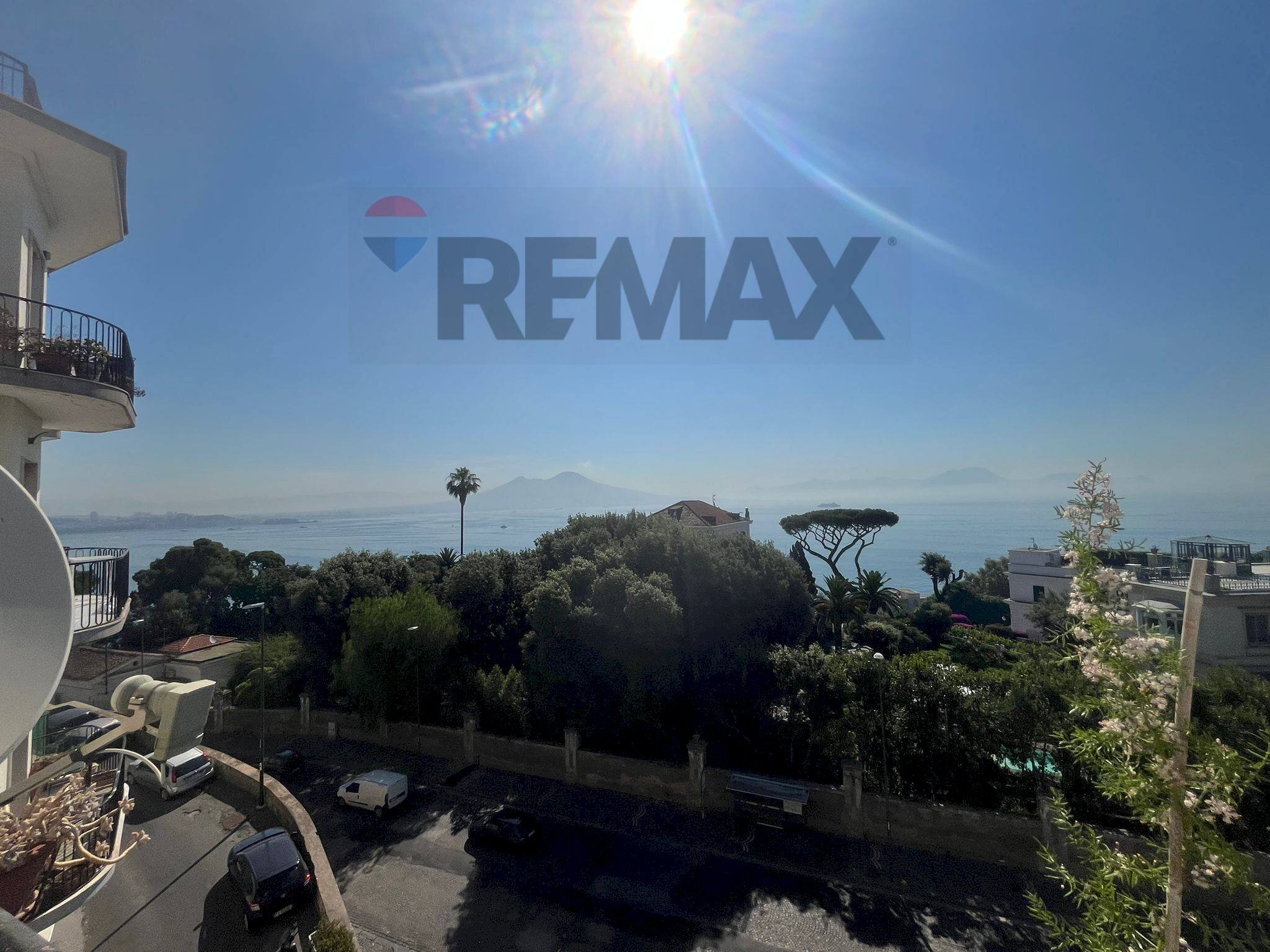 Edificio all\'aperto - Two-room apartment Via Posillipo
 
168/A, Napoli - photo 1