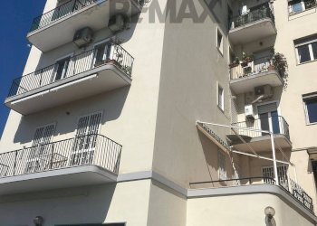 Edificio all\'aperto - Two-room apartment Via Posillipo
 
168/A, Napoli - photo 3