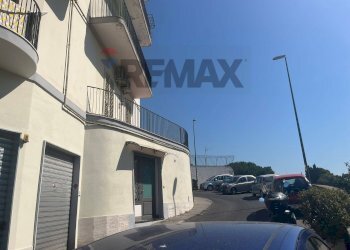 Edificio all\'aperto - Two-room apartment Via Posillipo
 
168/A, Napoli - photo 5