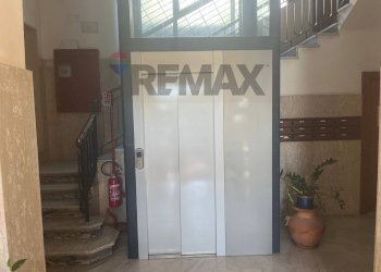 Ricezione / Lobby - Two-room apartment Via Posillipo
 
168/A, Napoli - photo 23