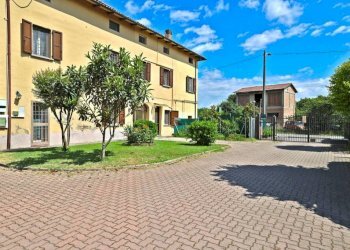 Cortile interno - Quadrilocale via Olmetola, 82, Bologna (zona Borgo Panigale) - foto 29