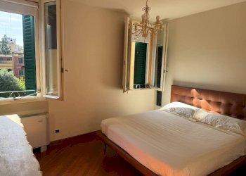Camera da letto - Quadrilocale via Massimo d'Azeglio, Bologna (zona Costa Saragozza) - foto 9