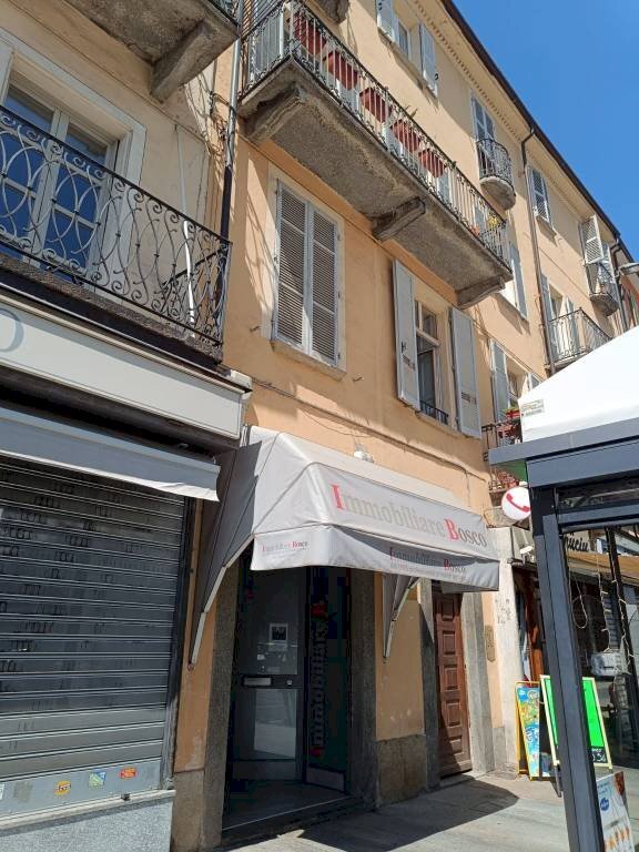Zona - Negozio piazza Camillo Benso di Cavour, 20, Pinerolo - foto 2