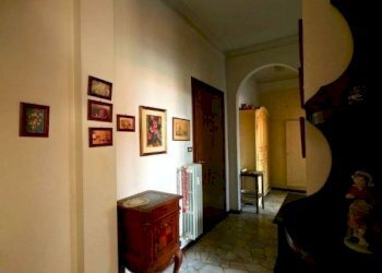 Corridoio - Three-room apartment via Pontremoli, Parma (neighborhood Pablo) - photo 11