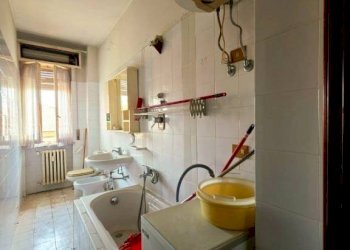 Bagno - Three-room apartment via Pontremoli, Parma (neighborhood Pablo) - photo 13