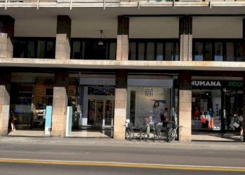 Facciata - Shop via Guglielmo Marconi, 51, Bologna (neighborhood Marconi) - photo 2