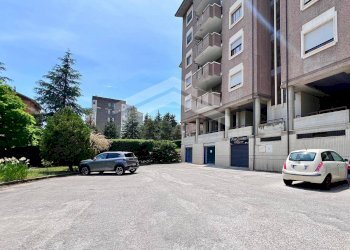Foto 1 - Locale Commerciale Viale Manzoni, Campobasso - foto 1