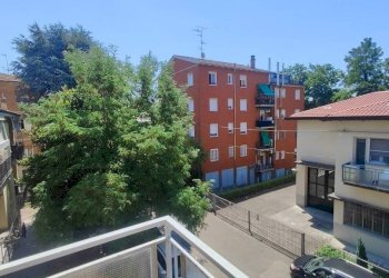 Vista - Trilocale via dell'Arcoveggio, 43/5D, Bologna (zona Bolognina) - foto 5