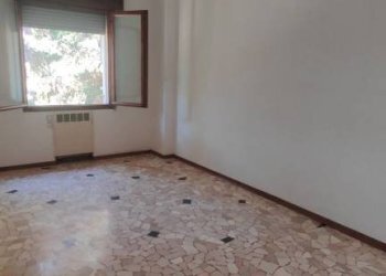 Camera da letto - Trilocale via dell'Arcoveggio, 43/5D, Bologna (zona Bolognina) - foto 17