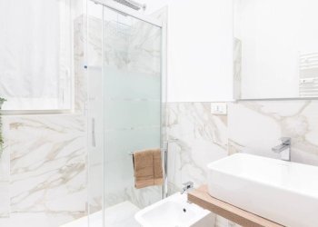 Bagno - Bilocale via Francesco Ferrucci, 10, Milano - foto 13