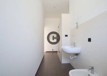 Bagno - Quadrilocale largo Giovanni Migliara, 16, Torino (zona San Donato) - foto 29
