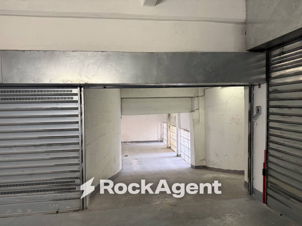 Magazzino - Box via Sturla, 38 R, Genova (zona Albaro) - foto 1
