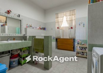 Lavanderia - Trilocale via San Martino, 3, Gravina in Puglia - foto 7