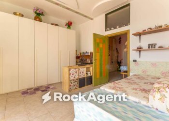 Camera da letto - Three-room apartment via San Martino, 3, Gravina in Puglia - photo 11