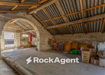 Magazzino - Three-room apartment via San Martino, 3, Gravina in Puglia - photo 25