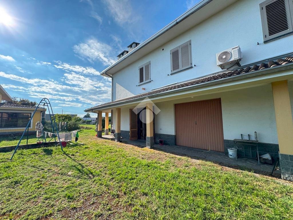 Porzione di casa Via Strera, Oleggio - foto 1