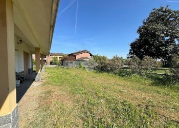 Portion of a house Via Strera, Oleggio - photo 18