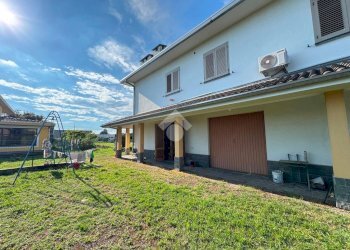 Porzione di casa Via Strera, Oleggio - foto 1