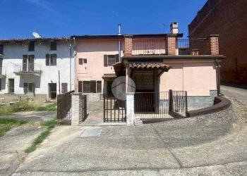 Semi-detached house Via Bricco, Calliano - photo 1