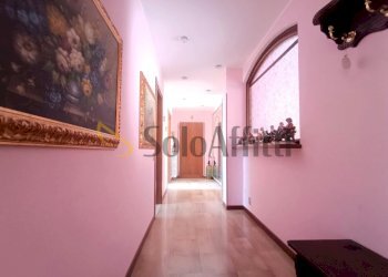 CORRIDOIO - Four-room apartment Via IV Novembre, Parabiago - photo 9