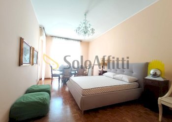 TERZA CAMERA - Four-room apartment Via IV Novembre, Parabiago - photo 10