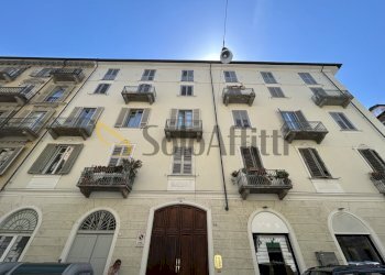 ESTERNO - Bilocale Via Vincenzo Gioberti 55, Torino (zona Crocetta) - foto 1