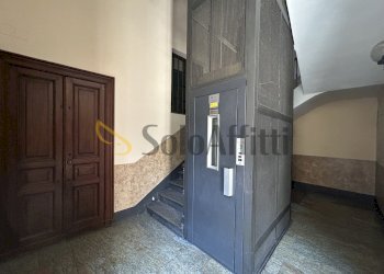 SCALE INTERNE - Bilocale Via Vincenzo Gioberti 55, Torino (zona Crocetta) - foto 3
