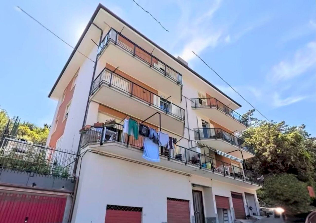 foto caseggiato - Apartment Via Genova, Deiva Marina - photo 1