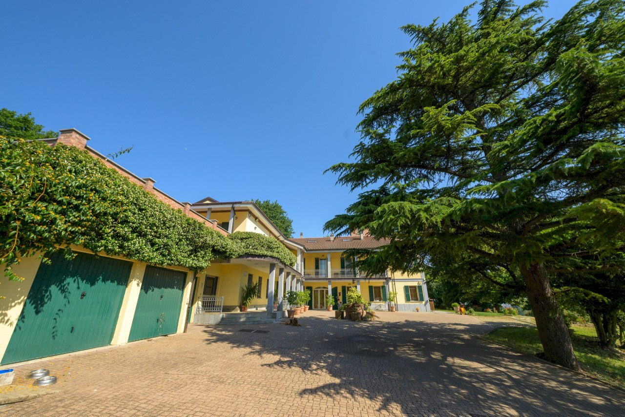 Villa trifamiliare Valenza - Three-family Villa Strada Alessandria 18, Valenza - photo 1