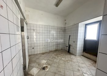 9 - Locale Commerciale Via San Francesco D'Assisi 89, Acerra - foto 8