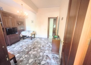 Three-room apartment Villaggio Svizzero, Messina - photo 3