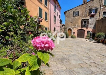 Historic Residence Via Giosuè Carducci, Castagneto Carducci - photo 1