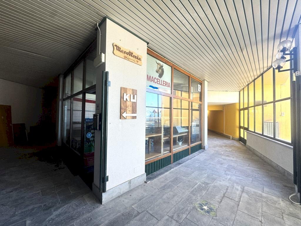 Negozio Frazione Pila, 46, Gressan - foto 2