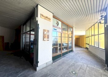 Negozio Frazione Pila, 46, Gressan - foto 2