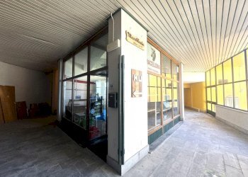 Negozio Frazione Pila, 46, Gressan - foto 4
