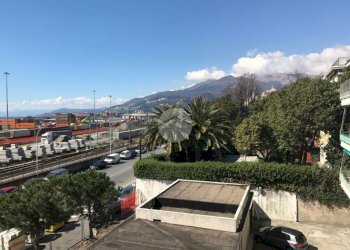 Trilocale Via Prà, Genova (zona Palmaro) - foto 1