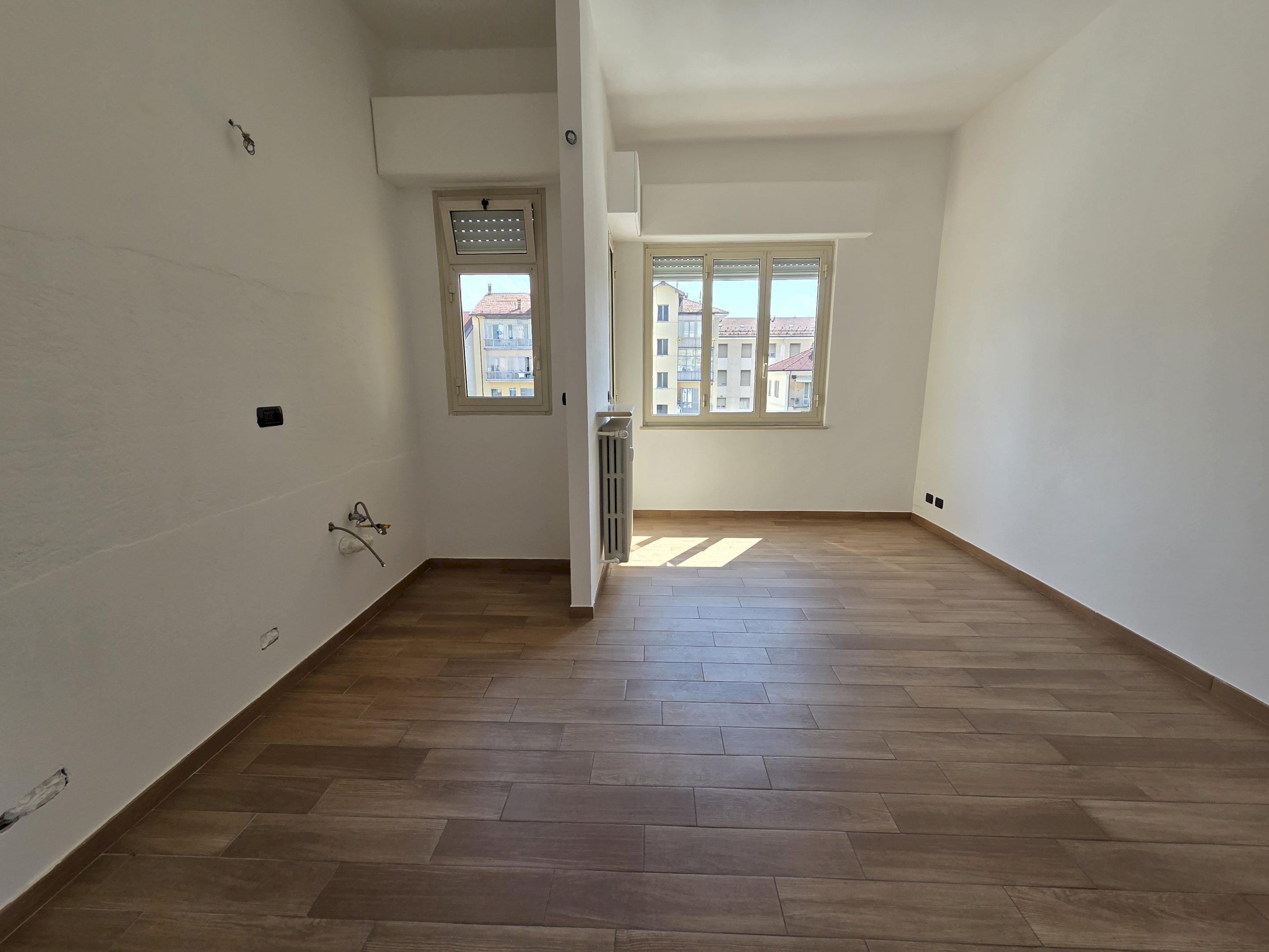 SOGGIORNO CON ANGOLO COTTURA - Two-room apartment Camera di Commercio, 3, Cuneo - photo 2