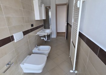 BAGNO - Two-room apartment Camera di Commercio, 3, Cuneo - photo 6