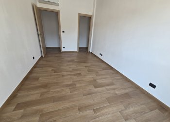 CMAERA LETTO + RIPOSTIGLIO - Two-room apartment Camera di Commercio, 3, Cuneo - photo 7