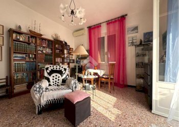 Four-room apartment Via s. pier di canne, Chiavari - photo 8