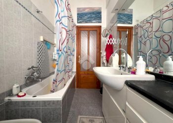 Four-room apartment Via s. pier di canne, Chiavari - photo 14