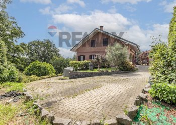 Casa semi indipendente Strada Masserano Calaria, 118 
 Biella, Biella - foto 2