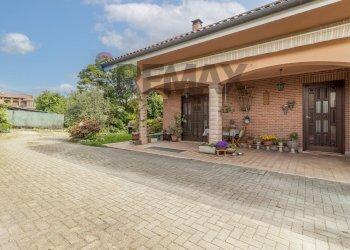 Casa semi indipendente Strada Masserano Calaria, 118 
 Biella, Biella - foto 3