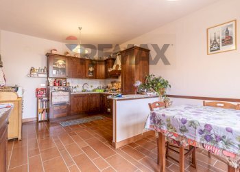 Casa semi indipendente Strada Masserano Calaria, 118 
 Biella, Biella - foto 14