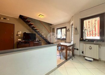 Four-room apartment Via san francesco da paola, None - photo 2