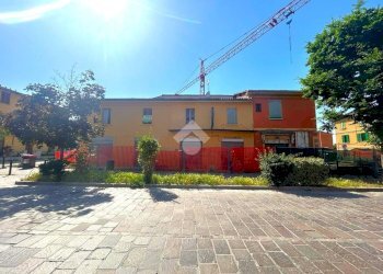 Stabile - Palazzo Via Roma, Calderara di Reno - foto 1