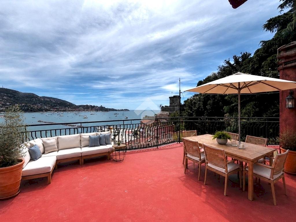 Four-room apartment Salita Falconara, Lerici - photo 1